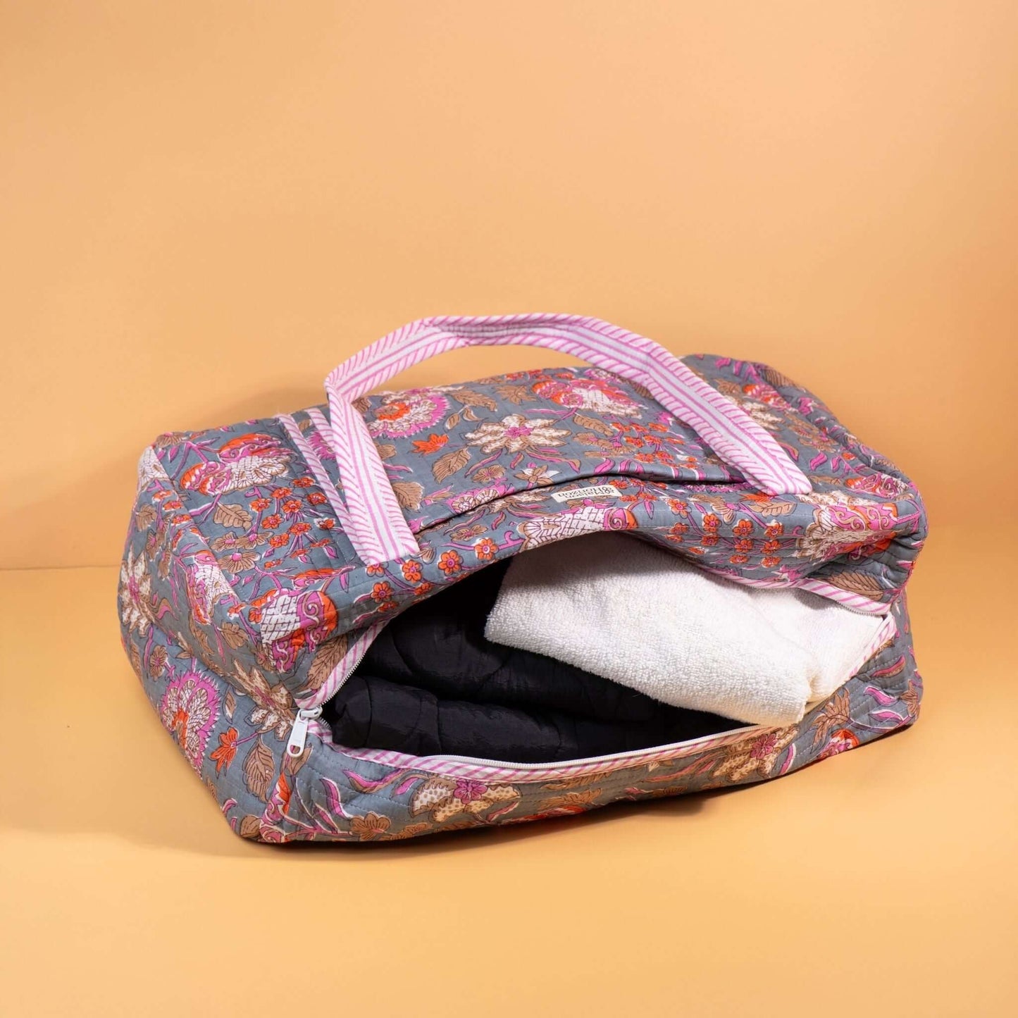 Sac Week-end ou à langer Lola.LOLAV2003.Couleur: Corail Floral