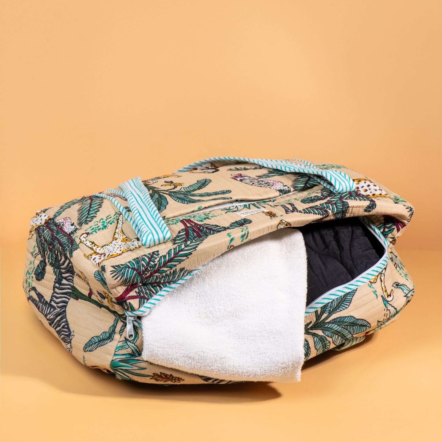 Sac Week-end ou à langer Lola.LOLAV2003.Couleur: Corail Floral