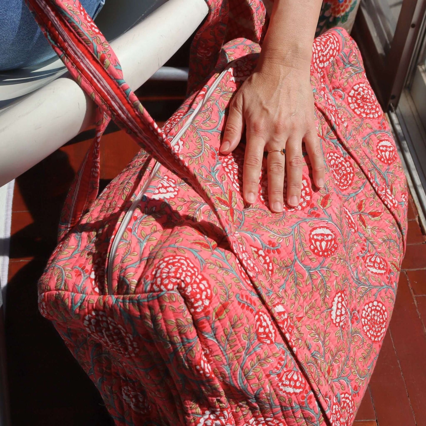 Sac Week-end ou à langer Lola.LOLAV2003.Couleur: Corail Floral