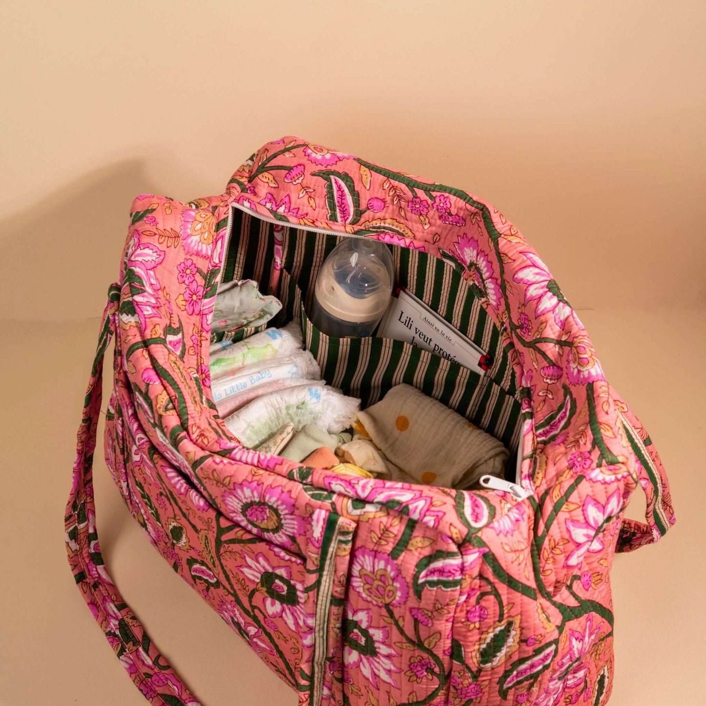 Sac Week-end ou à langer Lola.LOLAV2003.Couleur: Corail Floral