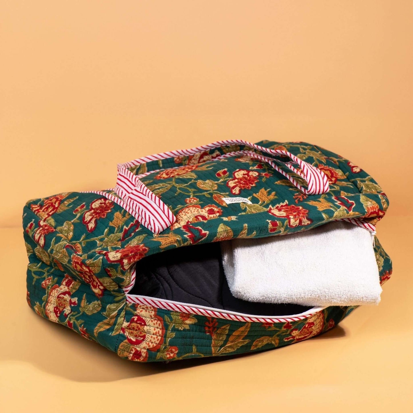 Sac Week-end ou à langer Lola.LOLAV2003.Couleur: Corail Floral