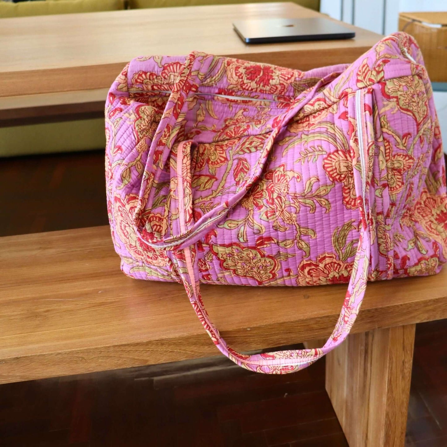 Sac Week-end ou à langer Lola.LOLAV2003.Couleur: Corail Floral