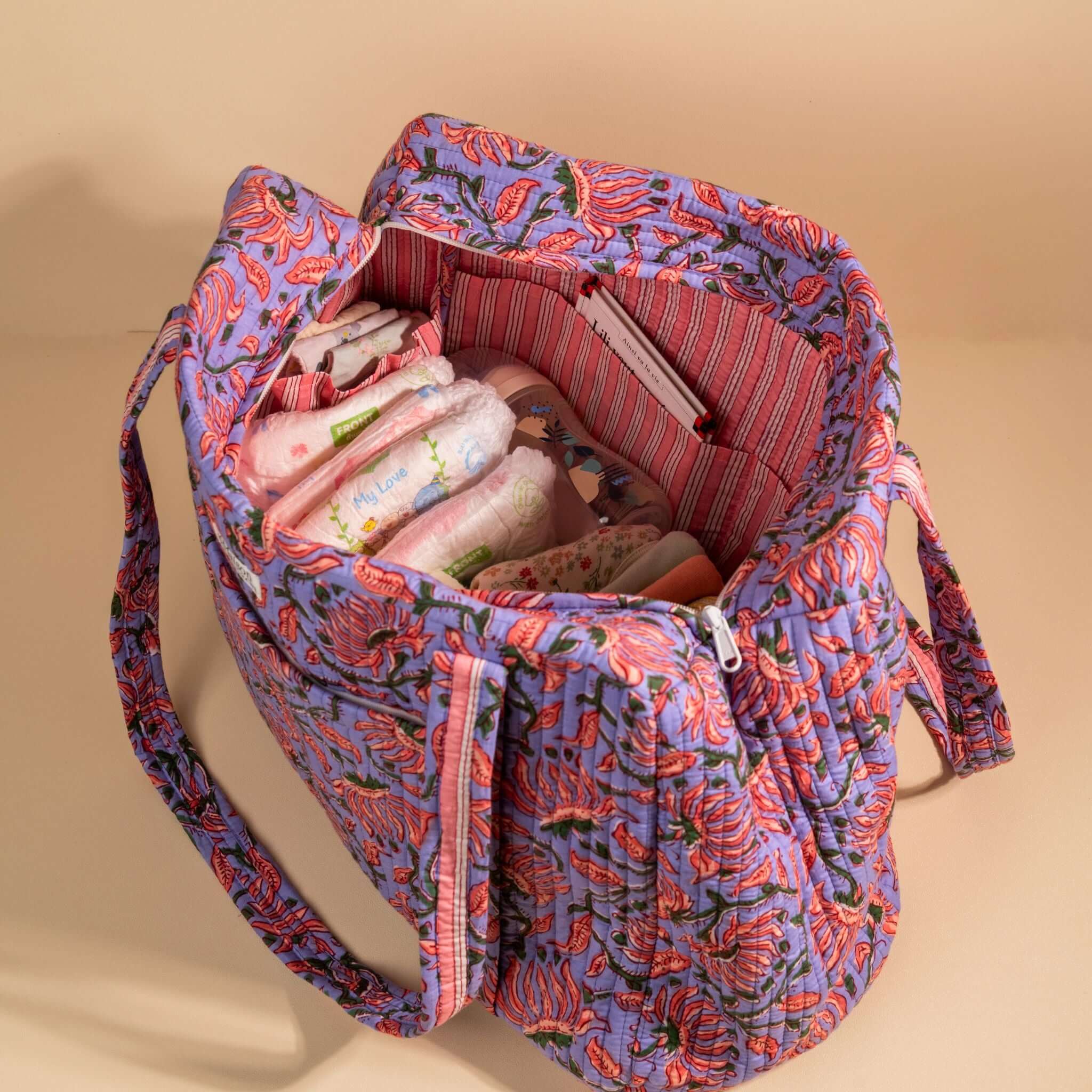 Sac Week-end ou à langer Lola.LOLAV2003.Couleur: Corail Floral