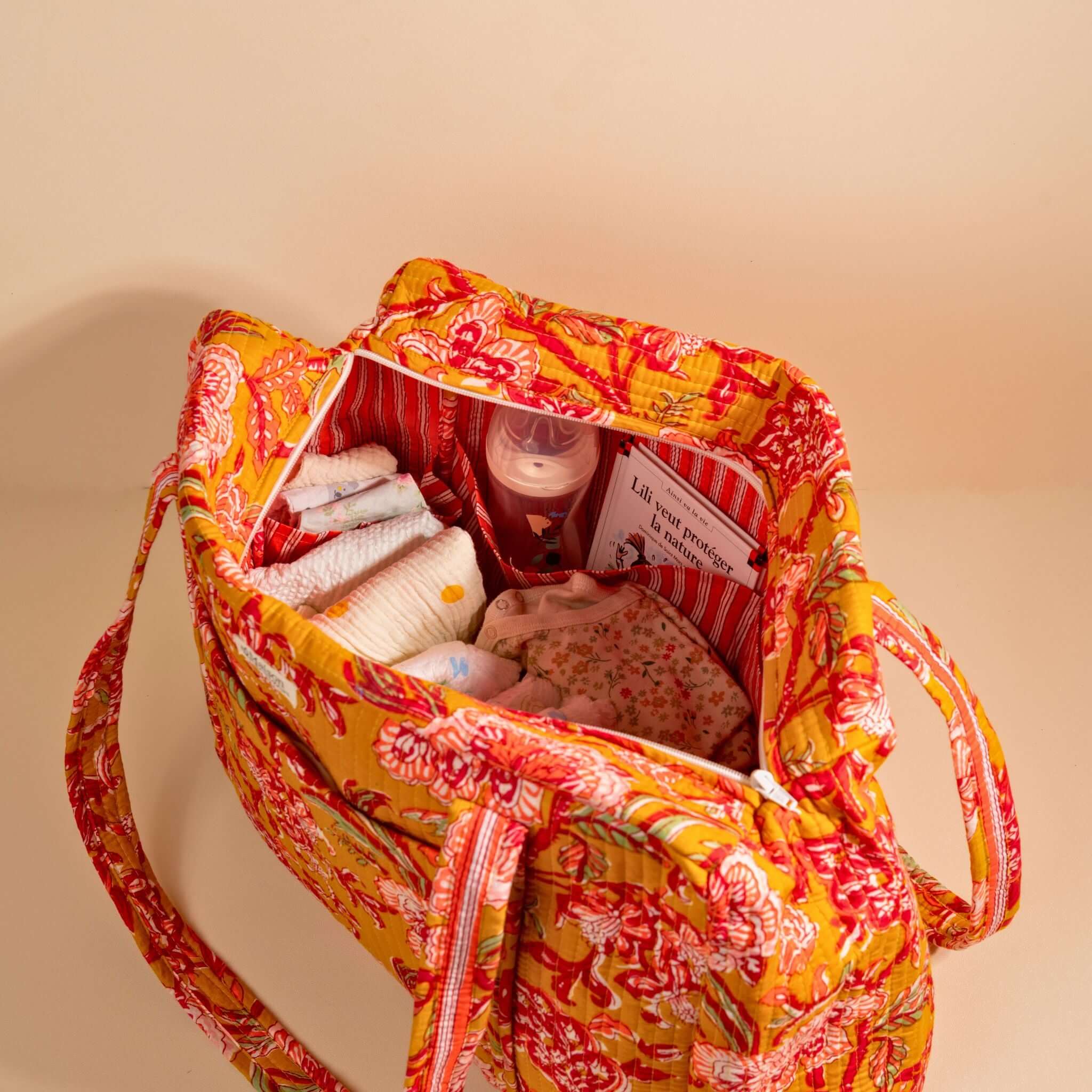 Sac Week-end ou à langer Lola.LOLAV2003.Couleur: Corail Floral