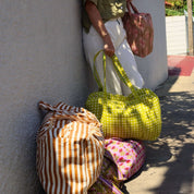 Sac Week-end ou à langer Lola.LOLAV2003.Couleur: Corail Floral