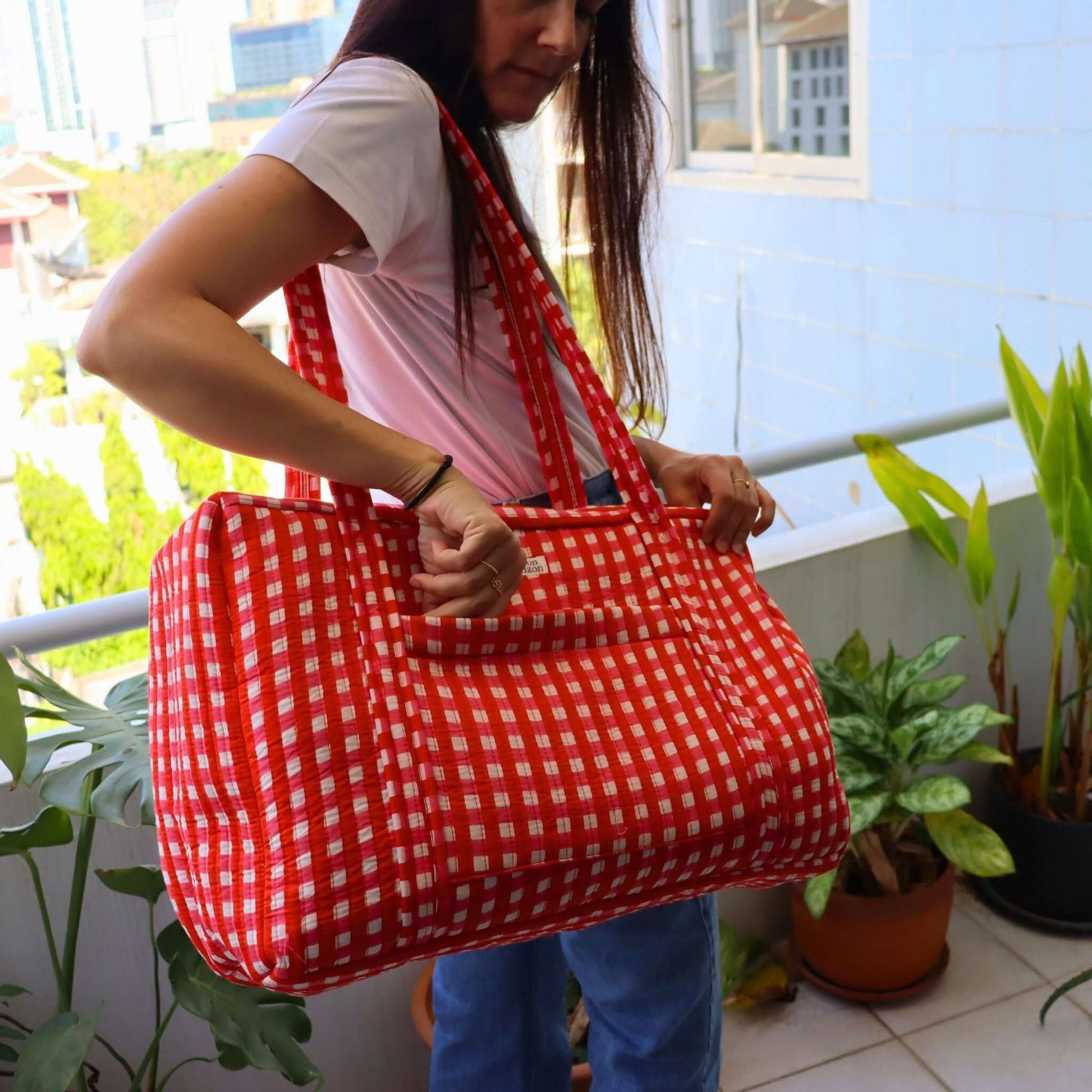 Sac Week-end ou à langer Lola.LOLAV2003.Couleur: Corail Floral